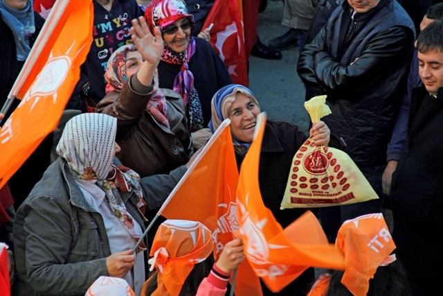Seçim meydanları rengarenk 39