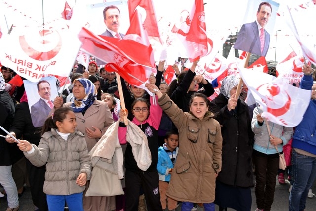Seçim meydanları rengarenk 55