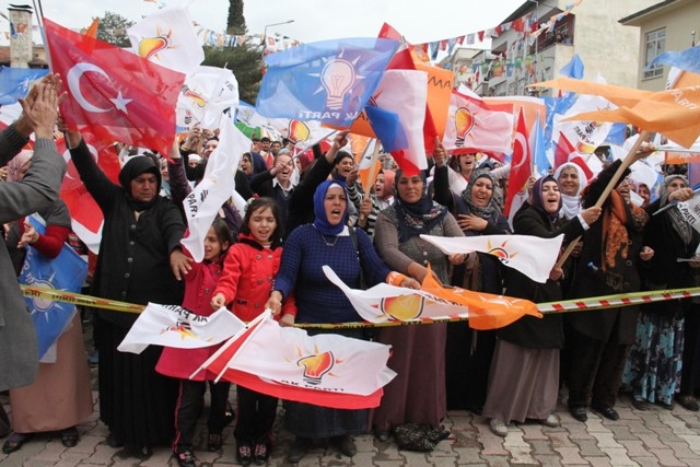 Seçim meydanları rengarenk 63