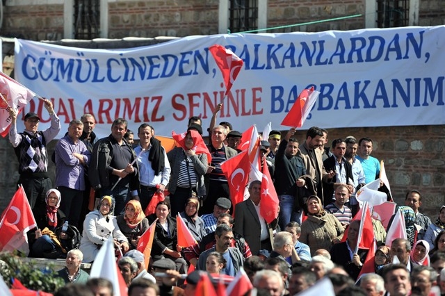 Seçim meydanları rengarenk 70