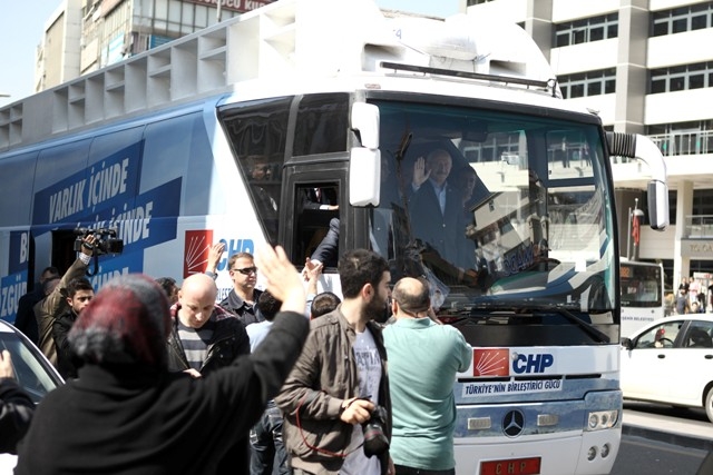 Seçim meydanları rengarenk 72