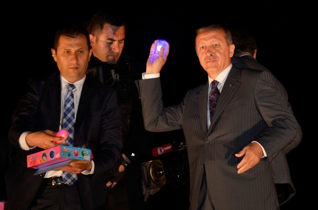 Seçim meydanları rengarenk 79