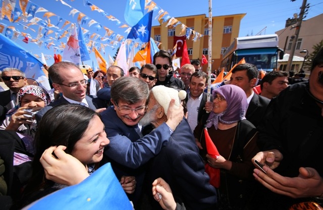 Seçim meydanları rengarenk 85