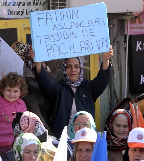 Seçim meydanları rengarenk 96
