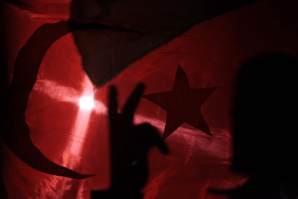 AK PARTİ'NİN SEÇİM ZAFERİ DÜNYADA BÖYLE KUTLANDI 17