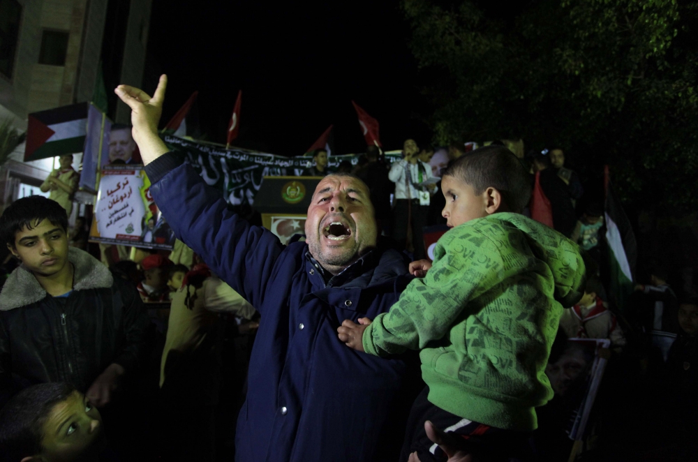 AK PARTİ'NİN SEÇİM ZAFERİ DÜNYADA BÖYLE KUTLANDI 19