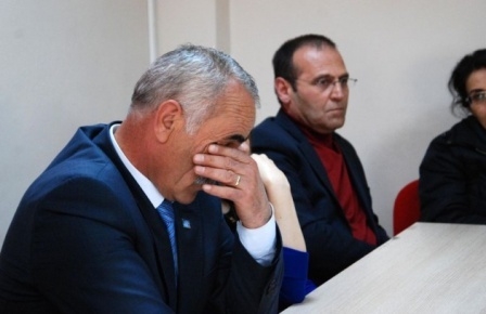 75 oyla Belediye Başkanlığını kaybedince ağladılar