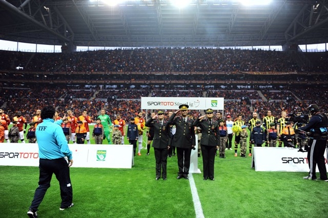GALATASARAY:1- FENERBAHÇE:0 (DERBİNİN TÜM DETAYLARI)