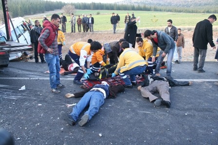 KONYA'DA KATLİAM GİBİ KAZA 5