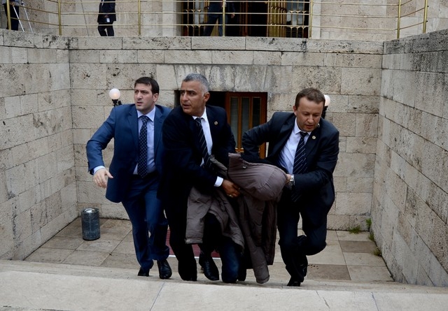 KILIÇDAROĞLU'NA  BÖYLE SALDIRDI 12