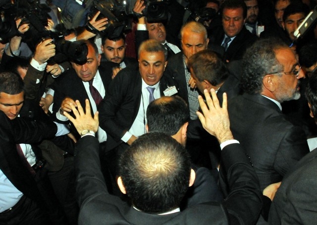 KILIÇDAROĞLU'NA  BÖYLE SALDIRDI 30