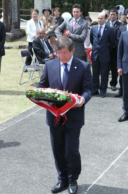 BAKAN DAVUTOĞLU'NA JAPONYA'DA SEVGİ SELİ 23
