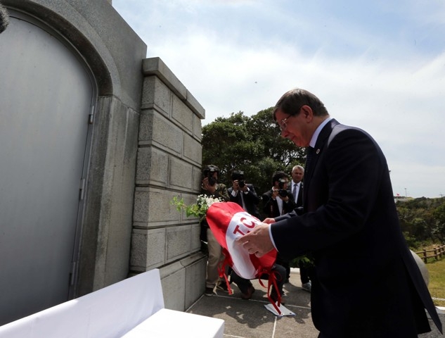 BAKAN DAVUTOĞLU'NA JAPONYA'DA SEVGİ SELİ 24