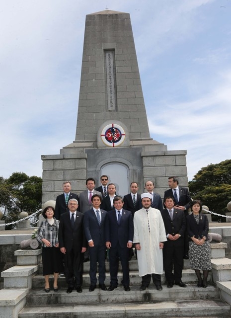 BAKAN DAVUTOĞLU'NA JAPONYA'DA SEVGİ SELİ 28