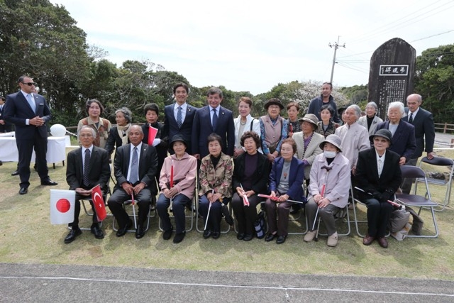 BAKAN DAVUTOĞLU'NA JAPONYA'DA SEVGİ SELİ 30