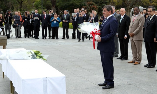 BAKAN DAVUTOĞLU'NA JAPONYA'DA SEVGİ SELİ 42