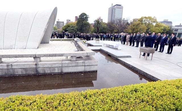 BAKAN DAVUTOĞLU'NA JAPONYA'DA SEVGİ SELİ 64
