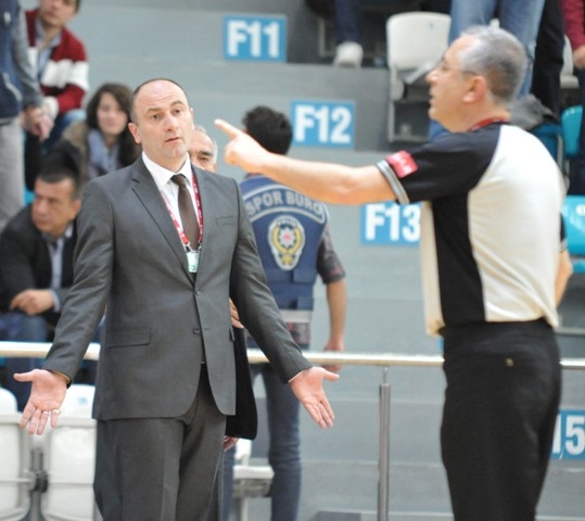 UŞAK SPORTİF: 91- TORKU SELÇUK ÜNİV: 78 10
