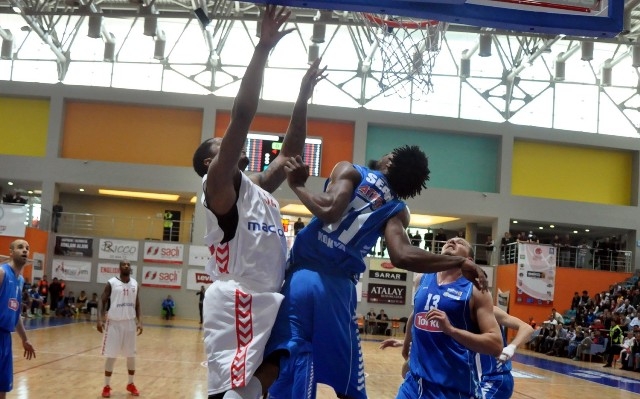 UŞAK SPORTİF: 91- TORKU SELÇUK ÜNİV: 78 22