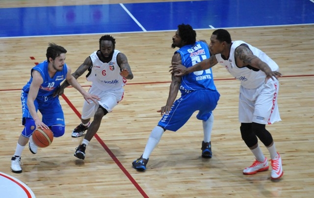 UŞAK SPORTİF: 91- TORKU SELÇUK ÜNİV: 78 7