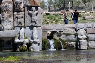 Eflatunpınar Kaya Anıtı, UNESCO Kalıcı Listesi peşinde 10