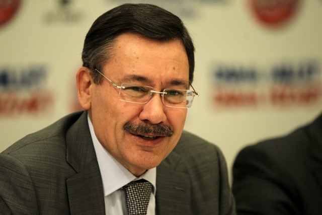 BELEDİYE BAŞKANLIĞI KOLTUĞUNDA YAŞLANDILAR 2