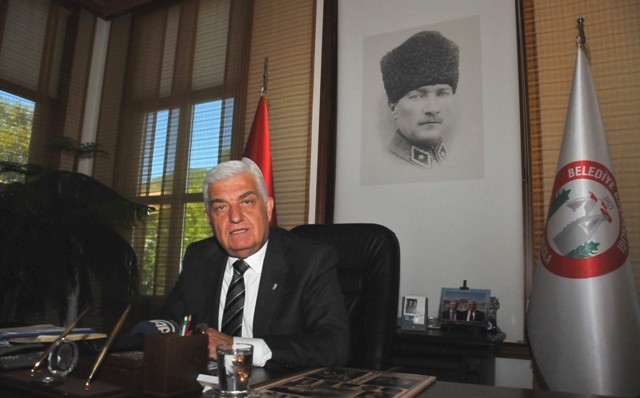 BELEDİYE BAŞKANLIĞI KOLTUĞUNDA YAŞLANDILAR 9