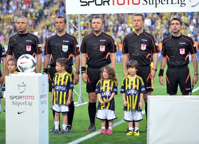 ŞAMPİYON FENERBAHÇE (YER SARI GÖK LACIVERT) 1