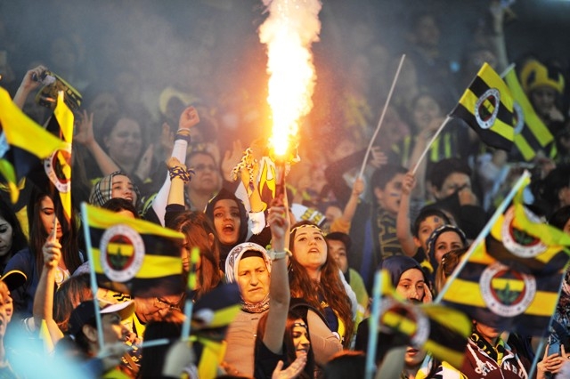 ŞAMPİYON FENERBAHÇE (YER SARI GÖK LACIVERT) 118