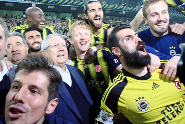 ŞAMPİYON FENERBAHÇE (YER SARI GÖK LACIVERT) 119