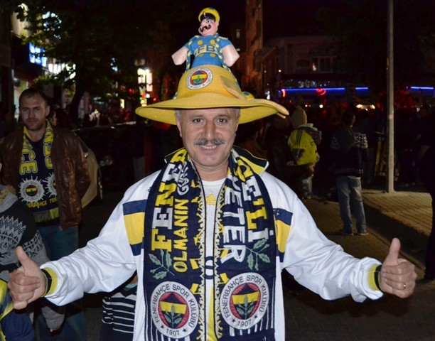 ŞAMPİYON FENERBAHÇE (YER SARI GÖK LACIVERT) 128