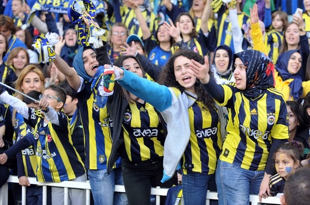 ŞAMPİYON FENERBAHÇE (YER SARI GÖK LACIVERT) 17