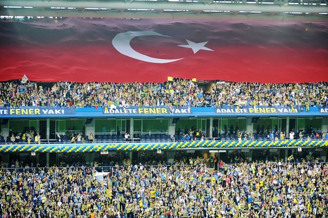 ŞAMPİYON FENERBAHÇE (YER SARI GÖK LACIVERT) 18