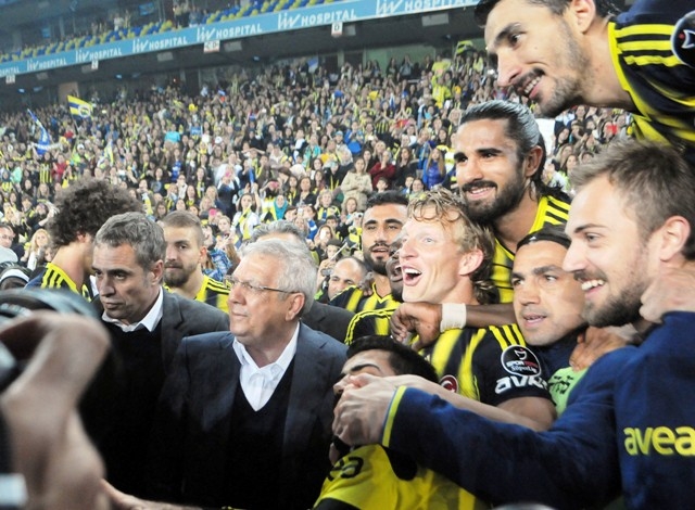 ŞAMPİYON FENERBAHÇE (YER SARI GÖK LACIVERT) 39