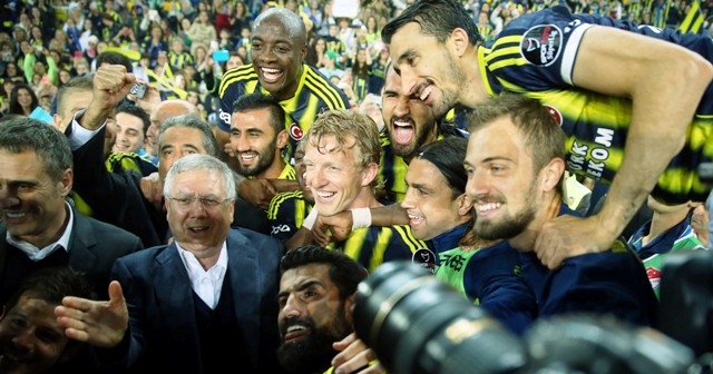 ŞAMPİYON FENERBAHÇE (YER SARI GÖK LACIVERT) 49