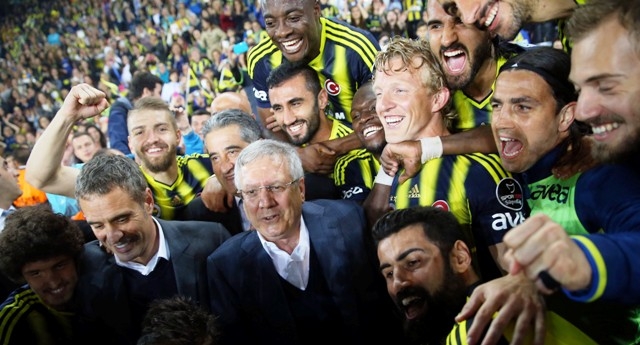 ŞAMPİYON FENERBAHÇE (YER SARI GÖK LACIVERT) 51