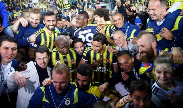 ŞAMPİYON FENERBAHÇE (YER SARI GÖK LACIVERT) 53