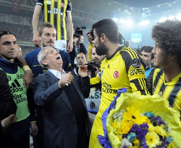 ŞAMPİYON FENERBAHÇE (YER SARI GÖK LACIVERT) 56