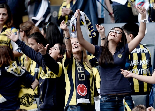ŞAMPİYON FENERBAHÇE (YER SARI GÖK LACIVERT) 63