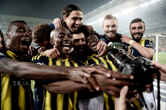 ŞAMPİYON FENERBAHÇE (YER SARI GÖK LACIVERT) 79