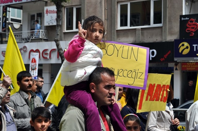 YURTTAN 1 MAYIS MANZARALARI 48