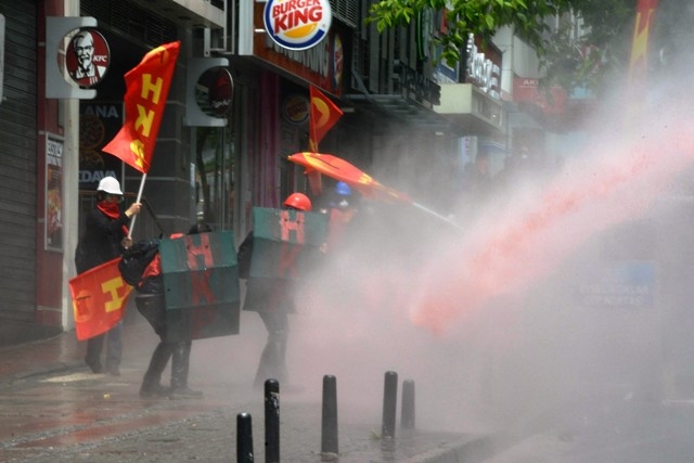 1 MAYIS'TA TERÖR ESTİRDİLER 131
