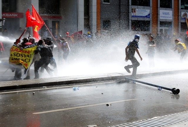 1 MAYIS'TA TERÖR ESTİRDİLER 180