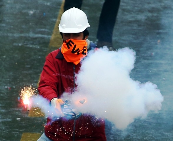 1 MAYIS'TA TERÖR ESTİRDİLER 186