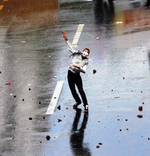 1 MAYIS'TA TERÖR ESTİRDİLER 197