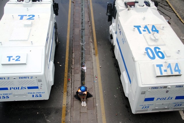 1 MAYIS'TA TERÖR ESTİRDİLER 199