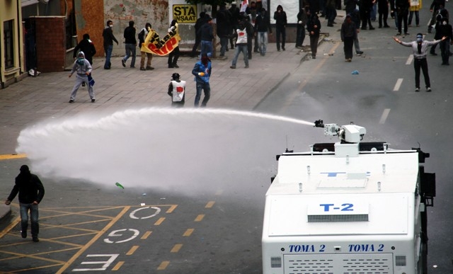 1 MAYIS'TA TERÖR ESTİRDİLER 201
