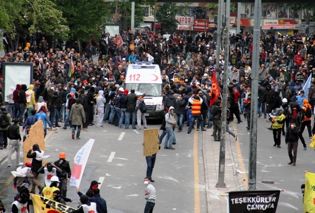 1 MAYIS'TA TERÖR ESTİRDİLER 209