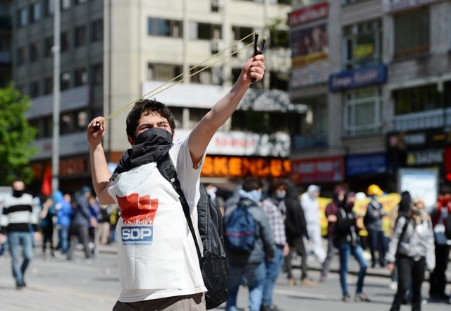 1 MAYIS'TA TERÖR ESTİRDİLER 229