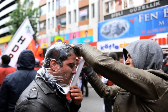 1 MAYIS'TA TERÖR ESTİRDİLER 23